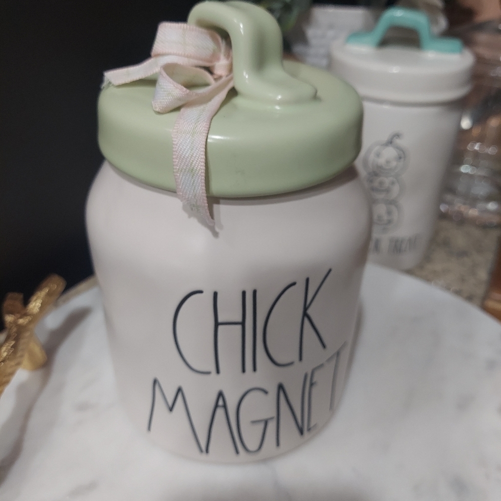 Rae Dunn canister